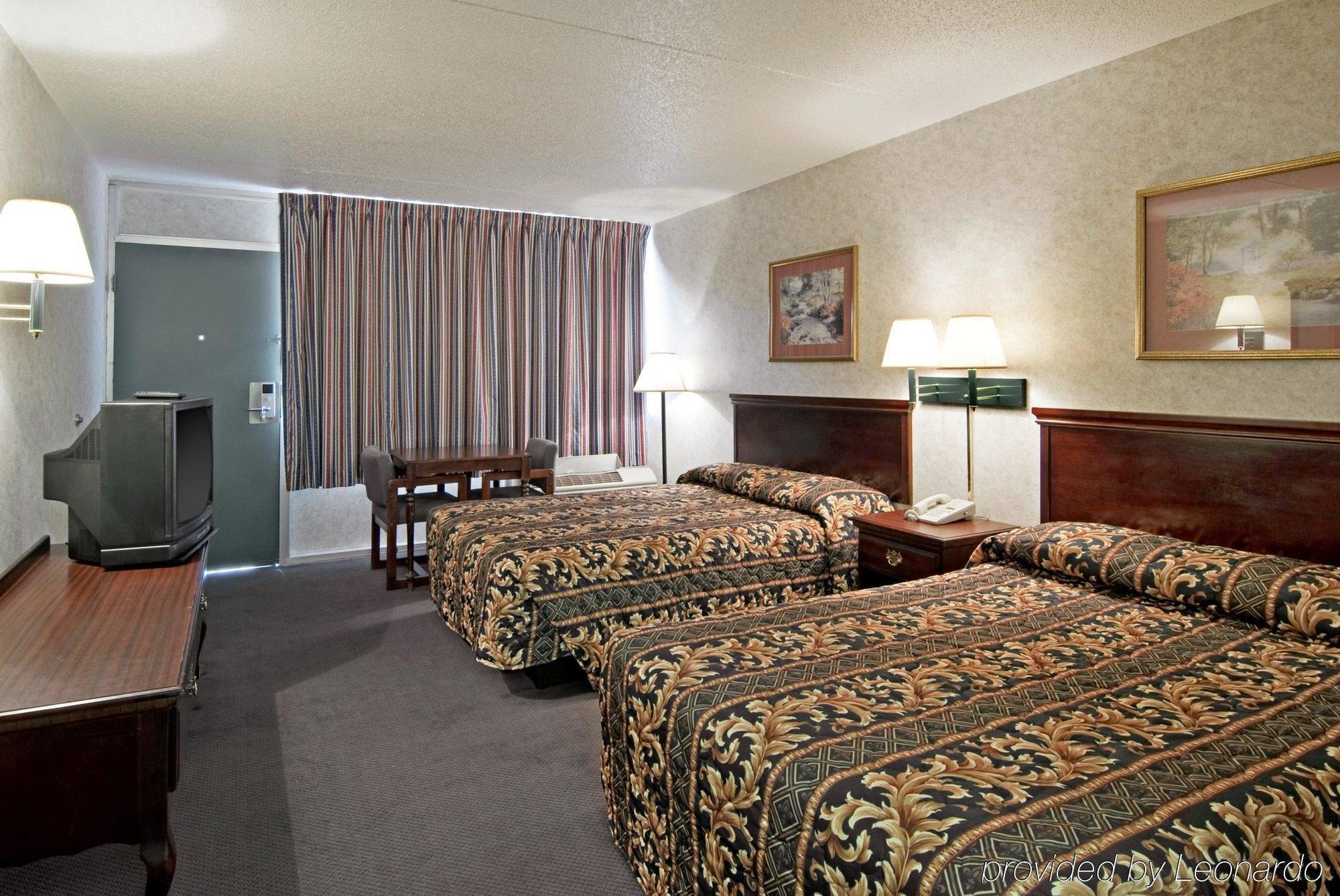 America'S Best Value Inn & Suites - Memphis/Graceland Room photo