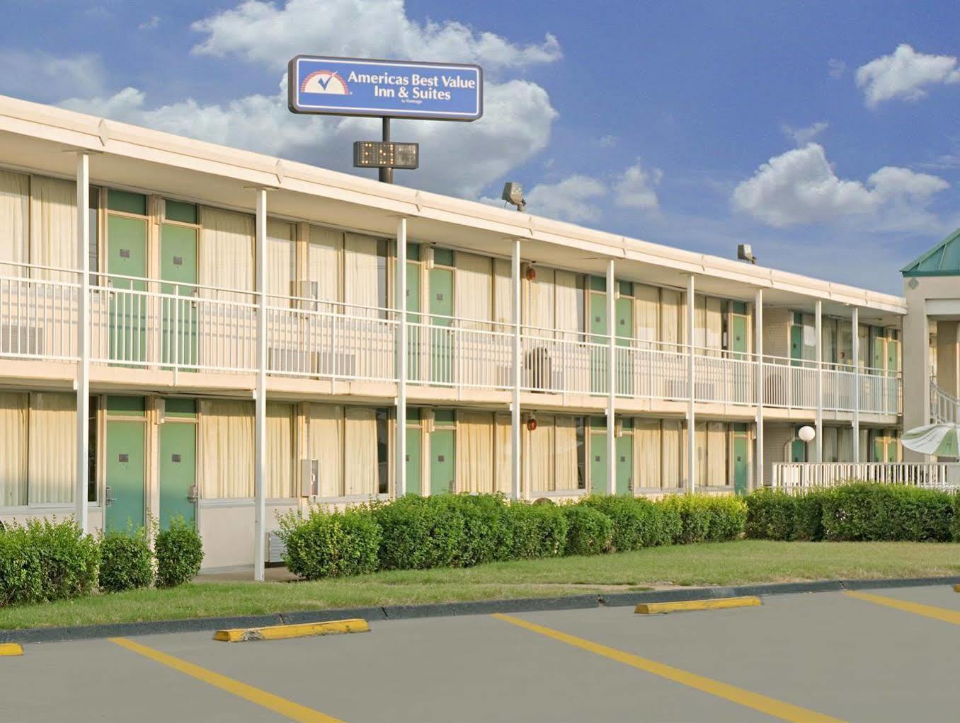 America'S Best Value Inn & Suites - Memphis/Graceland Exterior photo